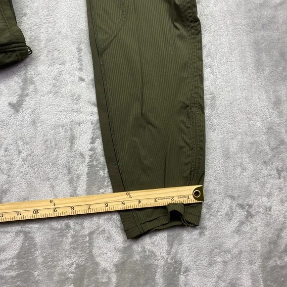 Lululemon Dance‎ Studio Crop Green Striped Athletic Jogger Pants Size 2 Fits 24" - Picture 4 of 10